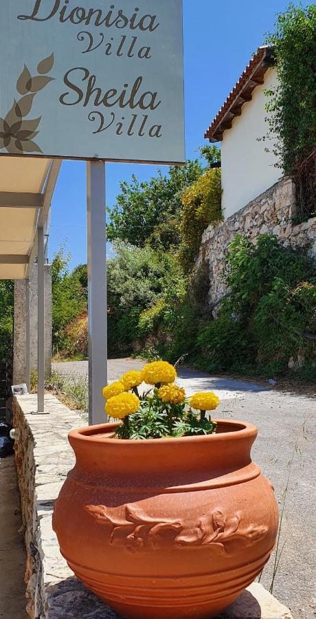 Villa Sheila With Private Pool Rúmeli Kültér fotó